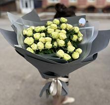 Букет Белые кустовые розы Солинеро в Никиткино